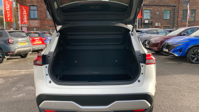 Nissan Qashqai 1.3 DiG-T MH N-Connecta 5dr Petrol Hatchback